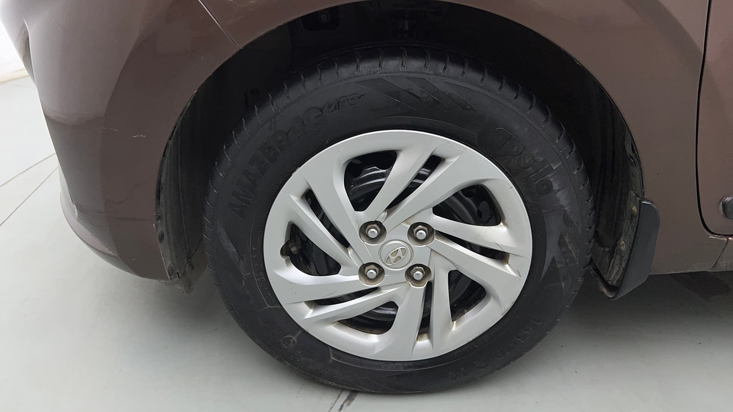 Used 2021 Hyundai Aura S 1.2 CNG Cng Manual tyres LEFT FRONT TYRE RIM VIEW