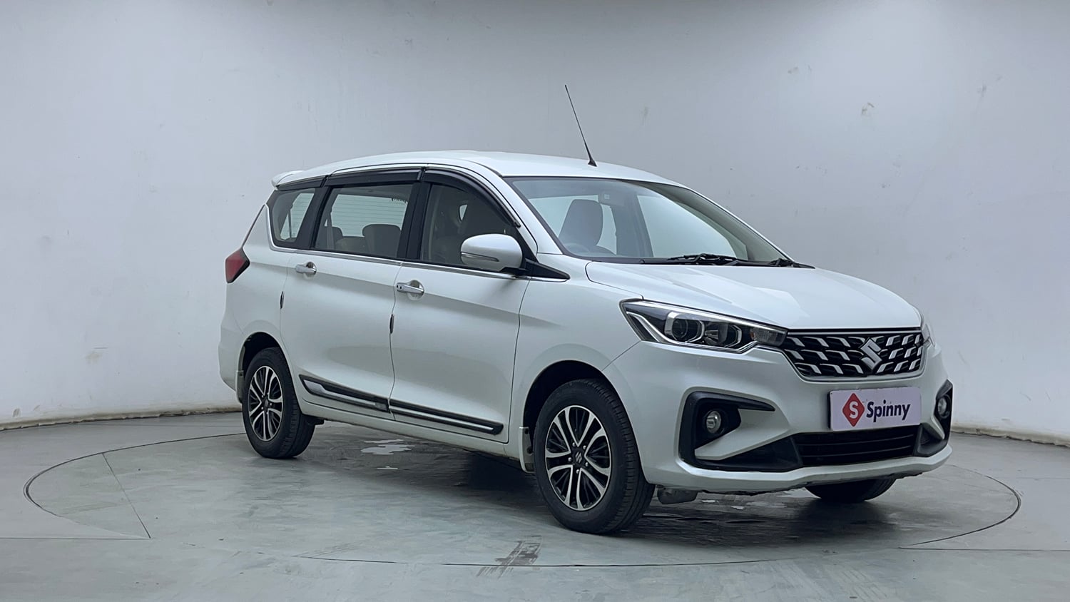 Used 2023 Maruti Suzuki Ertiga ZXi Plus AT Petrol Automatic exterior RIGHT FRONT CORNER VIEW