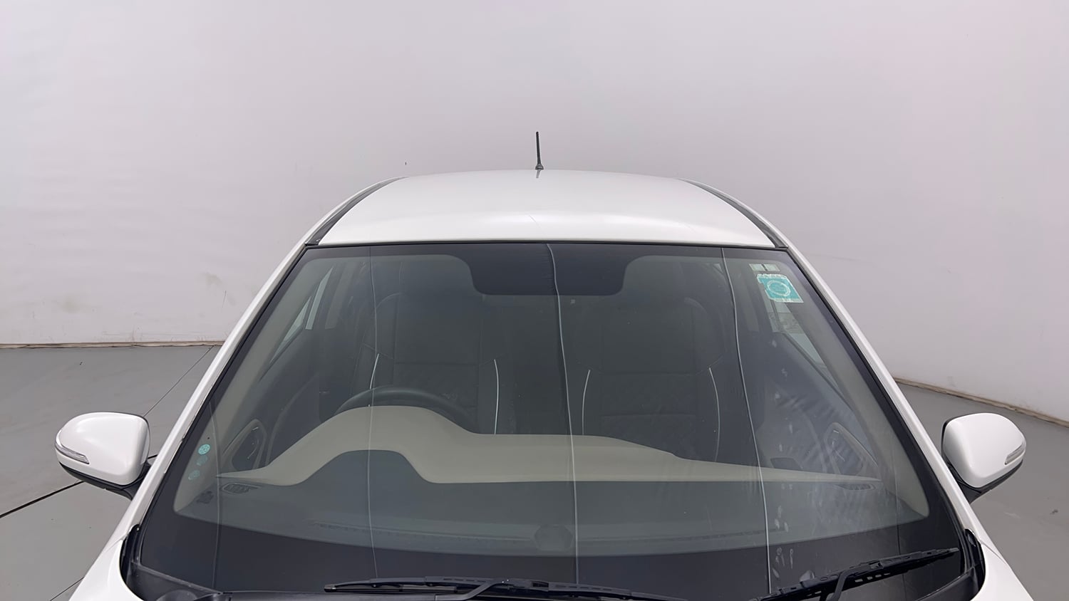 Used 2015 Hyundai Elite i20 Sportz 1.2 Petrol Manual exterior FRONT WINDSHIELD VIEW