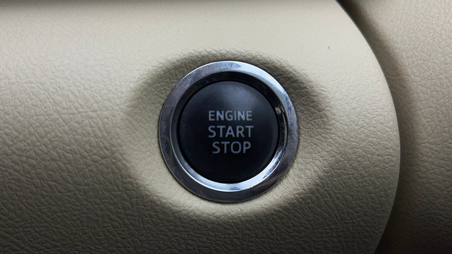 Used 2019 Toyota Yaris G CVT Petrol Automatic top_features Keyless start