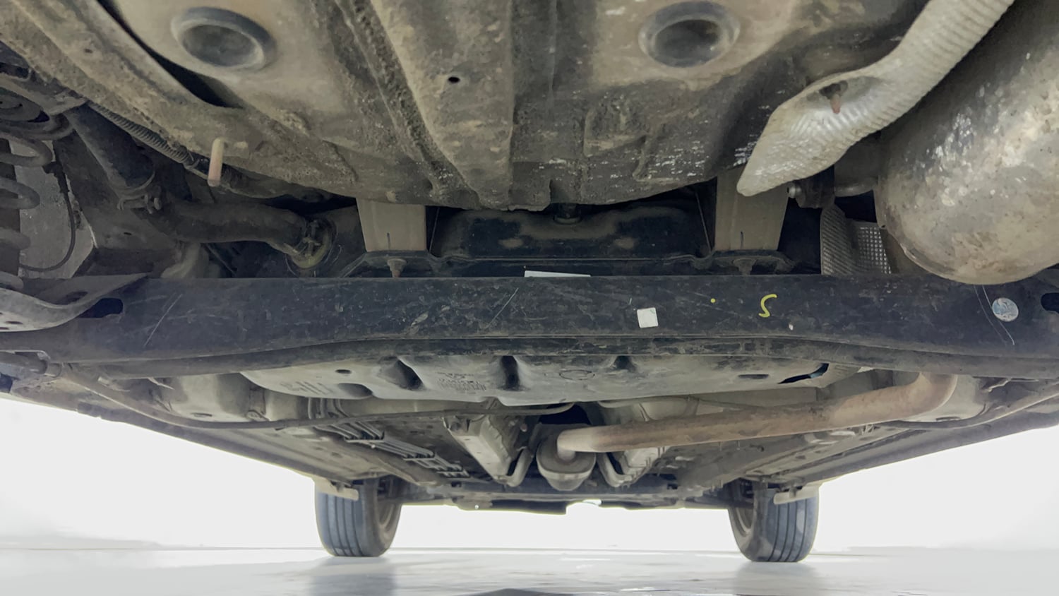 Used 2023 Kia Sonet HTK 1.2 Petrol MT Petrol Manual extra REAR UNDERBODY VIEW (TAKEN FROM REAR)
