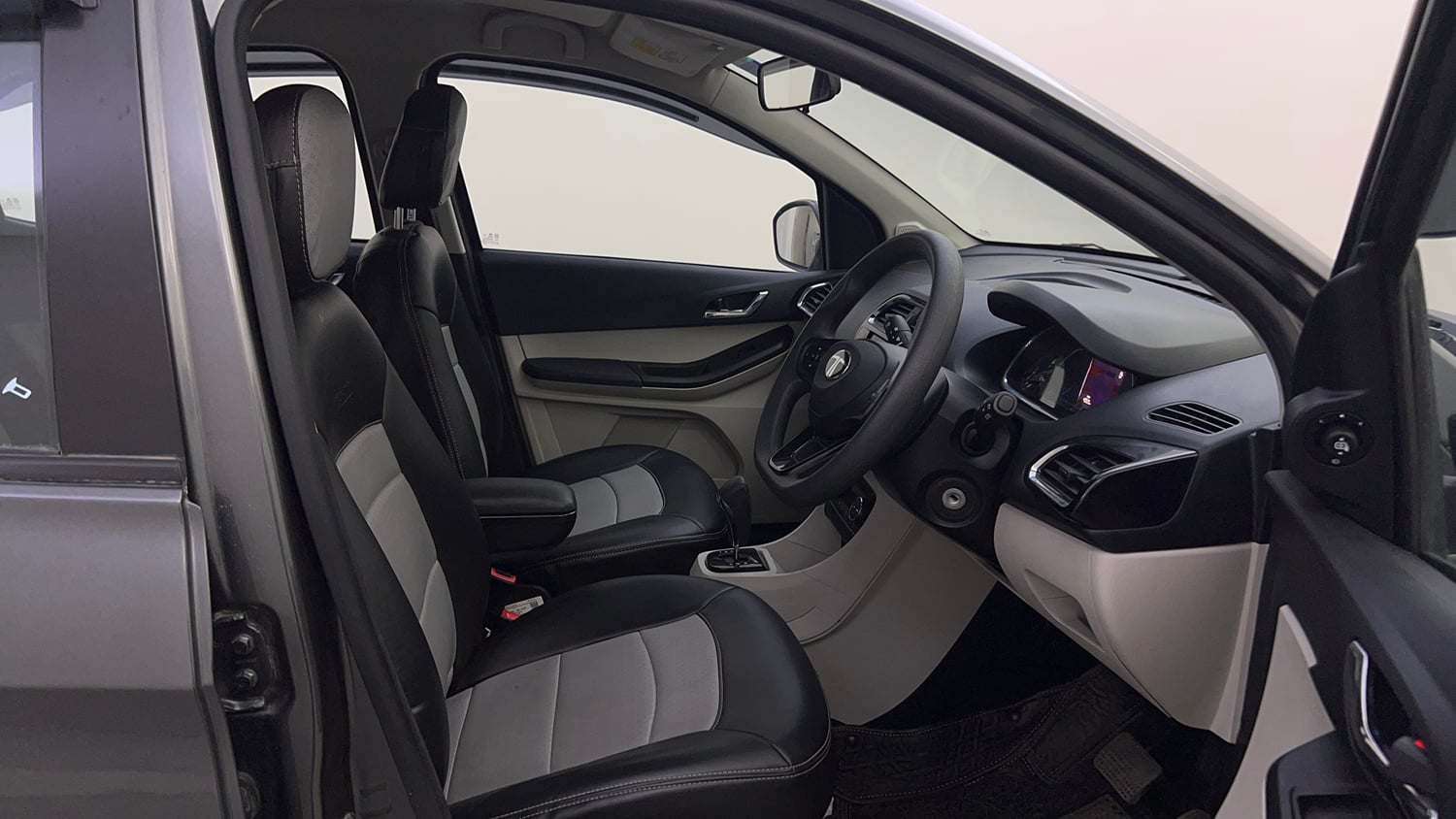Used 2024 Tata Tiago XZA Plus Petrol Automatic interior RIGHT SIDE FRONT DOOR CABIN VIEW
