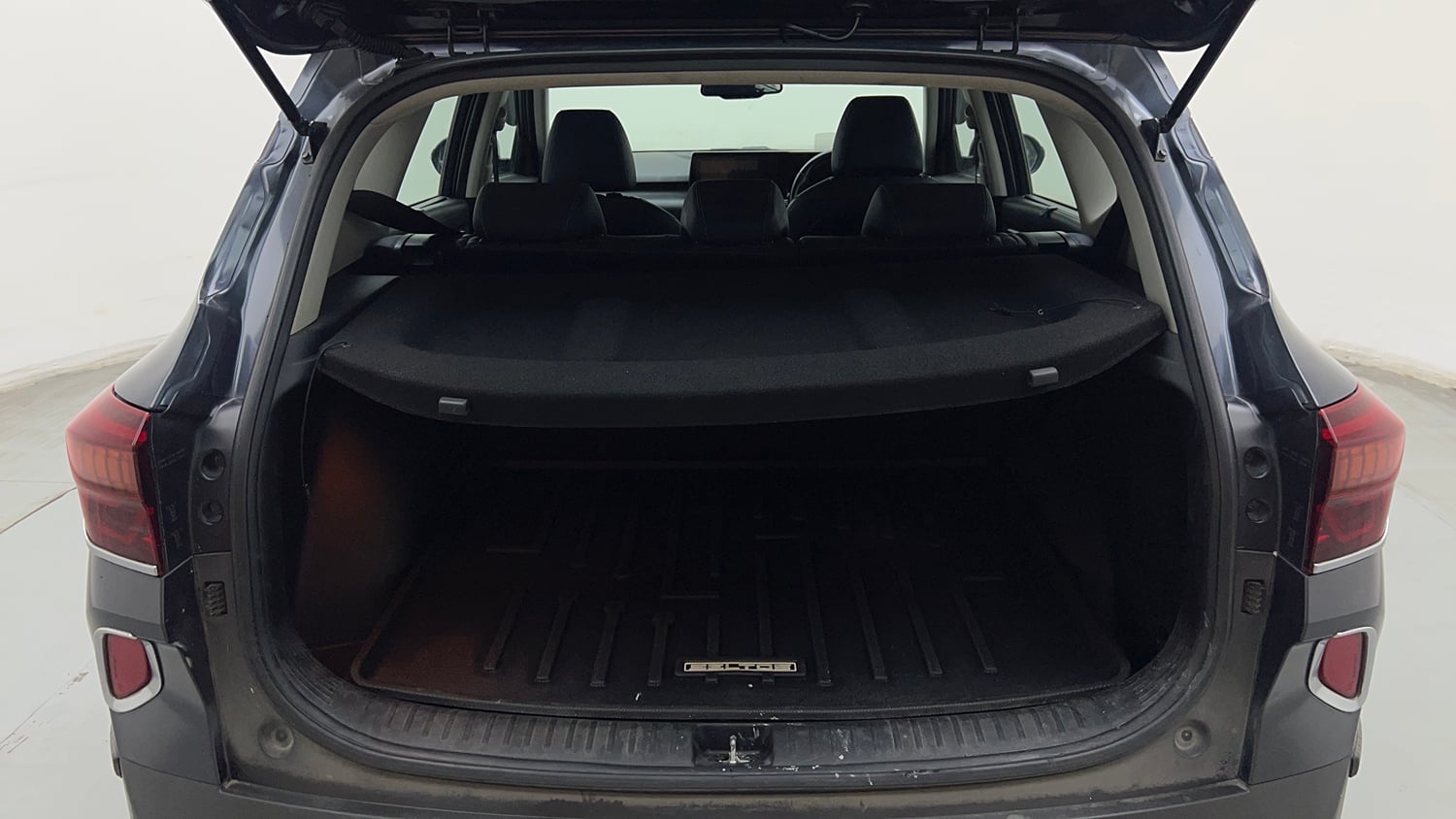 Used 2023 Kia Seltos X Line 1.4 DCT Petrol Automatic interior DICKY INSIDE VIEW