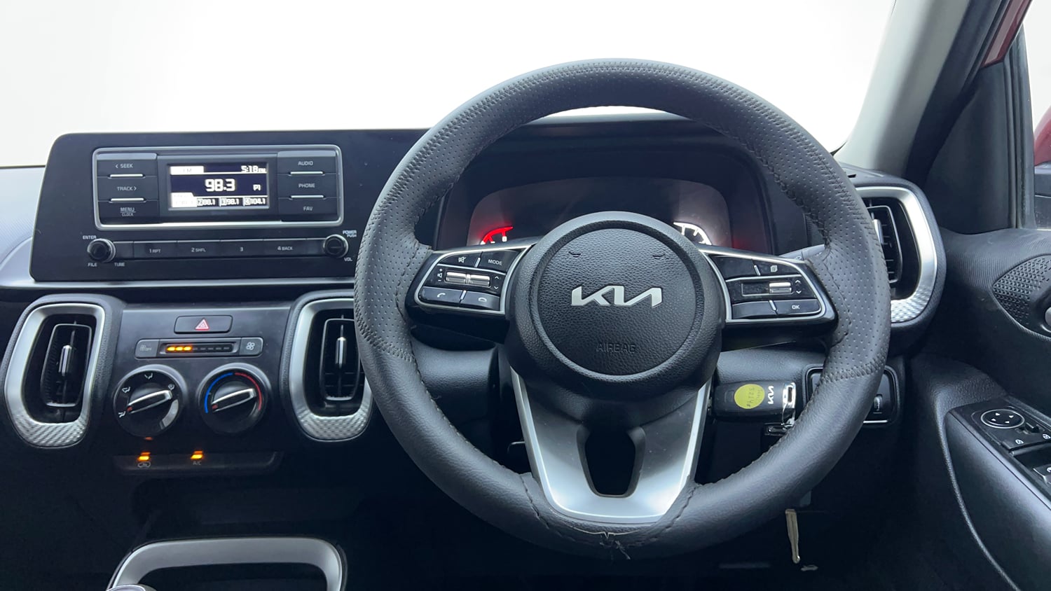 Used 2023 Kia Sonet HTK 1.2 Petrol MT Petrol Manual interior STEERING VIEW