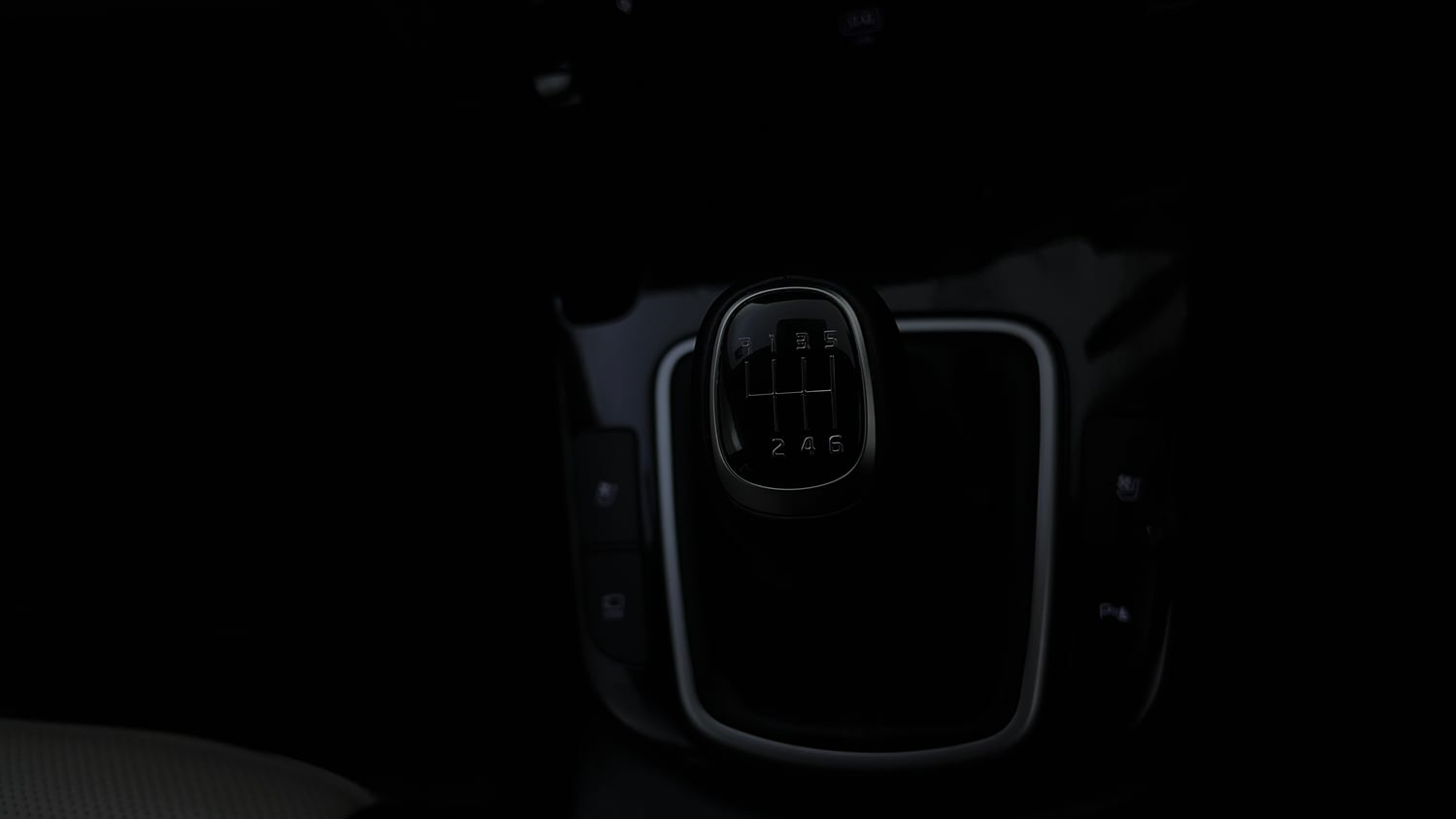 Used 2020 Kia Seltos GTX Plus 1.4 Petrol Manual interior GEAR  KNOB VIEW