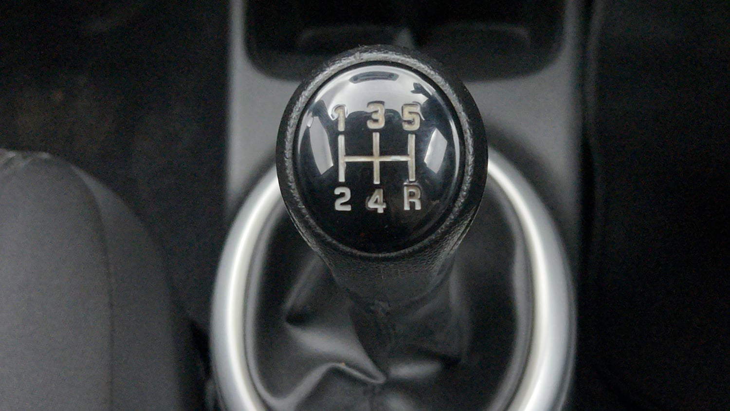 Used 2022 Maruti Suzuki Celerio ZXi Petrol Manual interior GEAR  KNOB VIEW