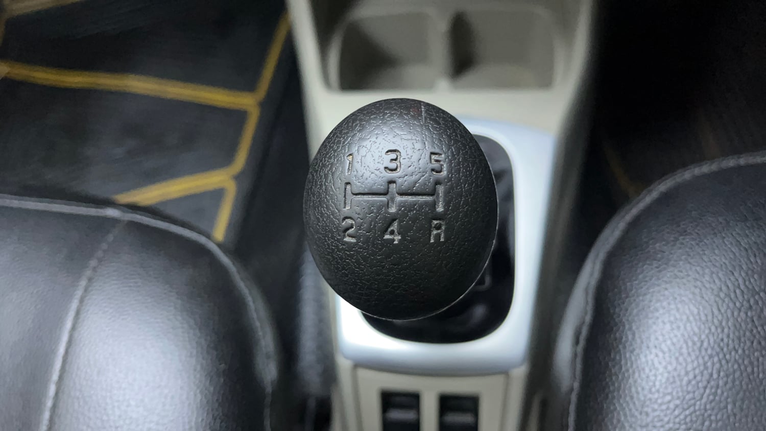 Used 2015 Maruti Suzuki Alto K10 VXi (O) Petrol Manual interior GEAR  KNOB VIEW