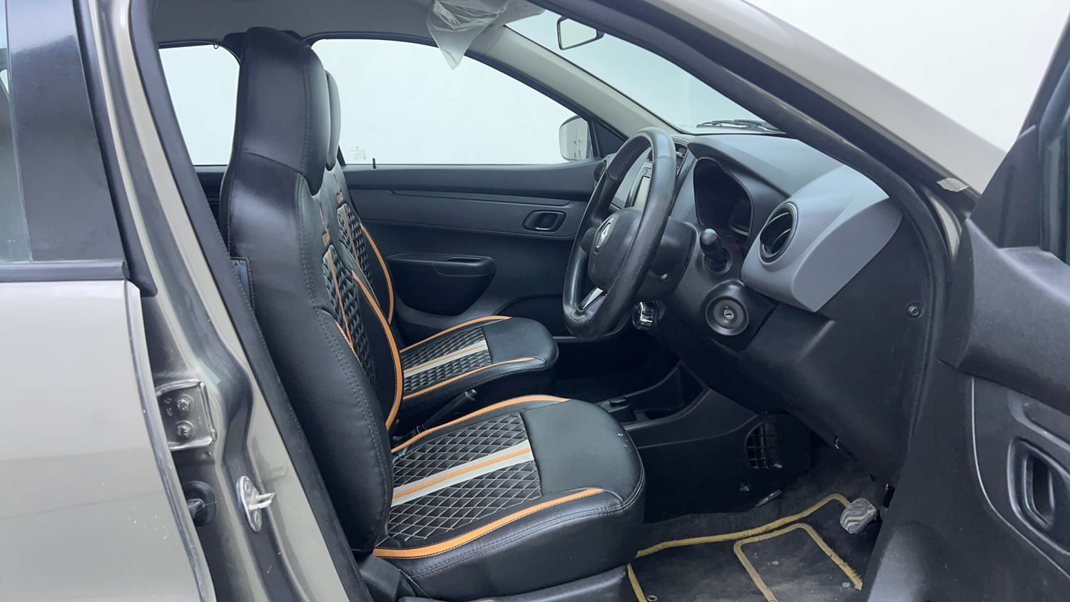 Used 2018 Renault Kwid 1.0 RXT AMT Opt Petrol Automatic interior RIGHT SIDE FRONT DOOR CABIN VIEW