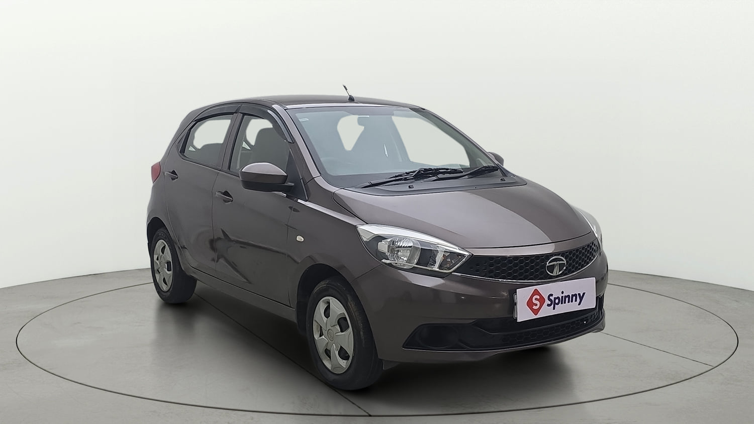 Used 2019 Tata Tiago Revotron XT Petrol Manual exterior RIGHT FRONT CORNER VIEW