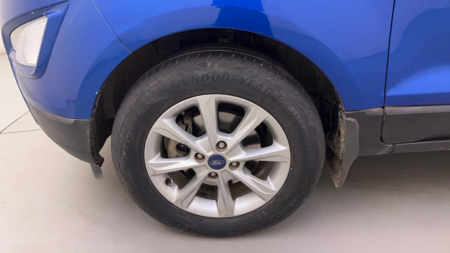 Used 2018 Ford EcoSport Titanium 1.5L Ti-VCT Petrol Manual tyres LEFT FRONT TYRE RIM VIEW