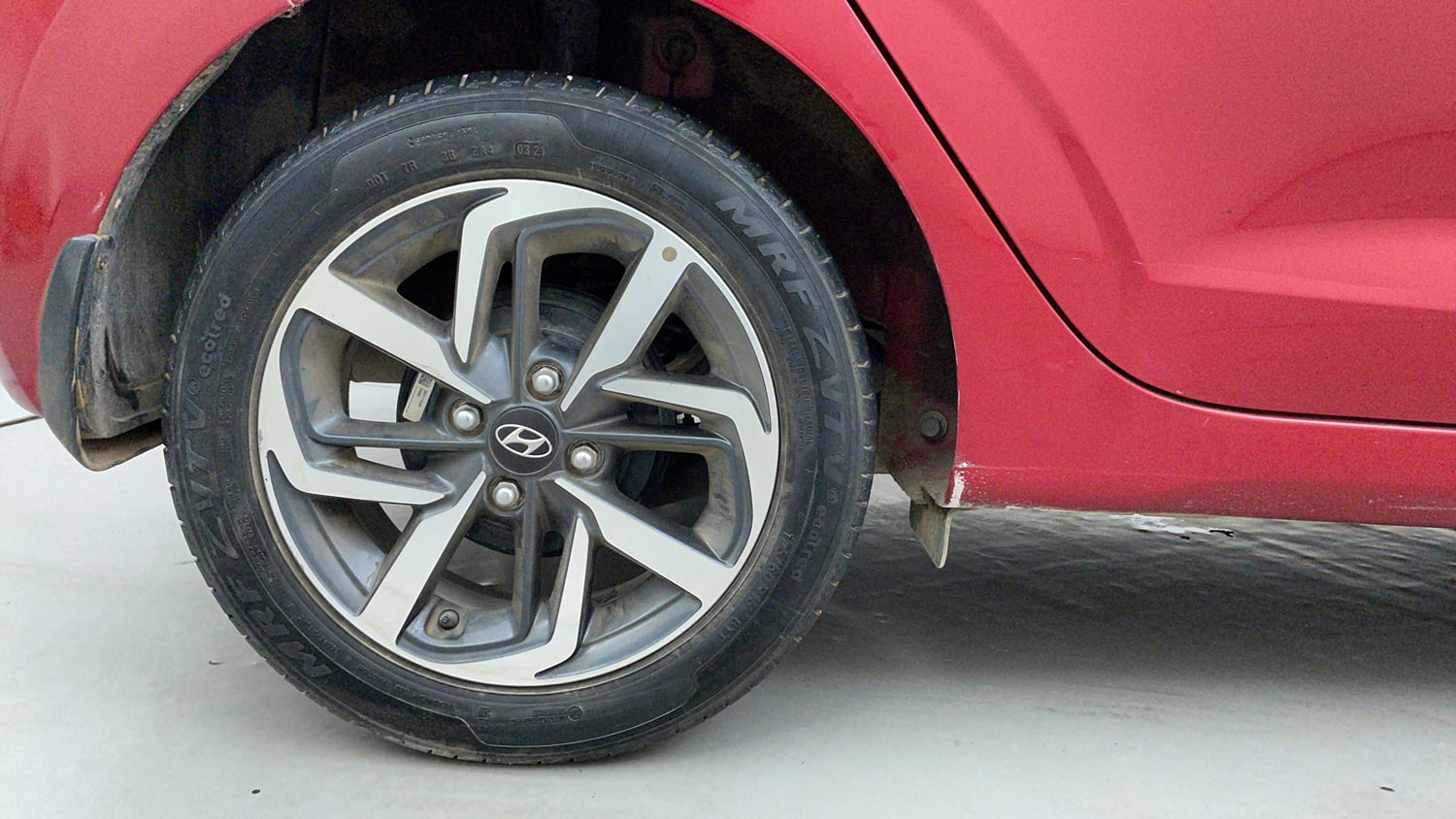 Used 2021 Hyundai Grand i10 Nios Asta AMT 1.2 Kappa VTVT Petrol Automatic tyres RIGHT REAR TYRE RIM VIEW