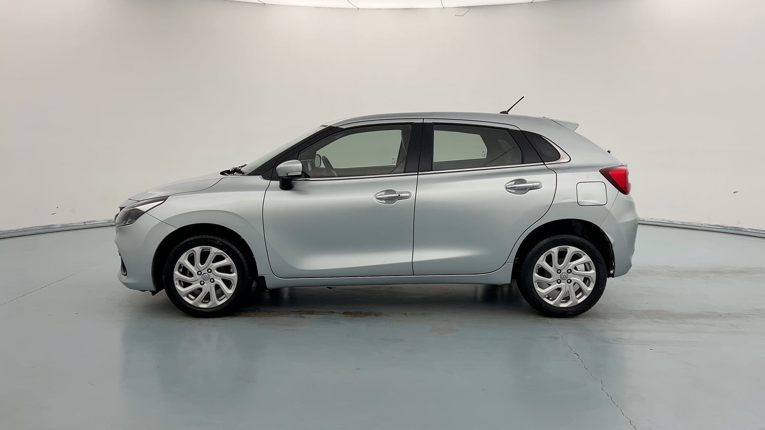 Used 2022 Maruti Suzuki Baleno Zeta MT Petrol Manual exterior LEFT SIDE VIEW