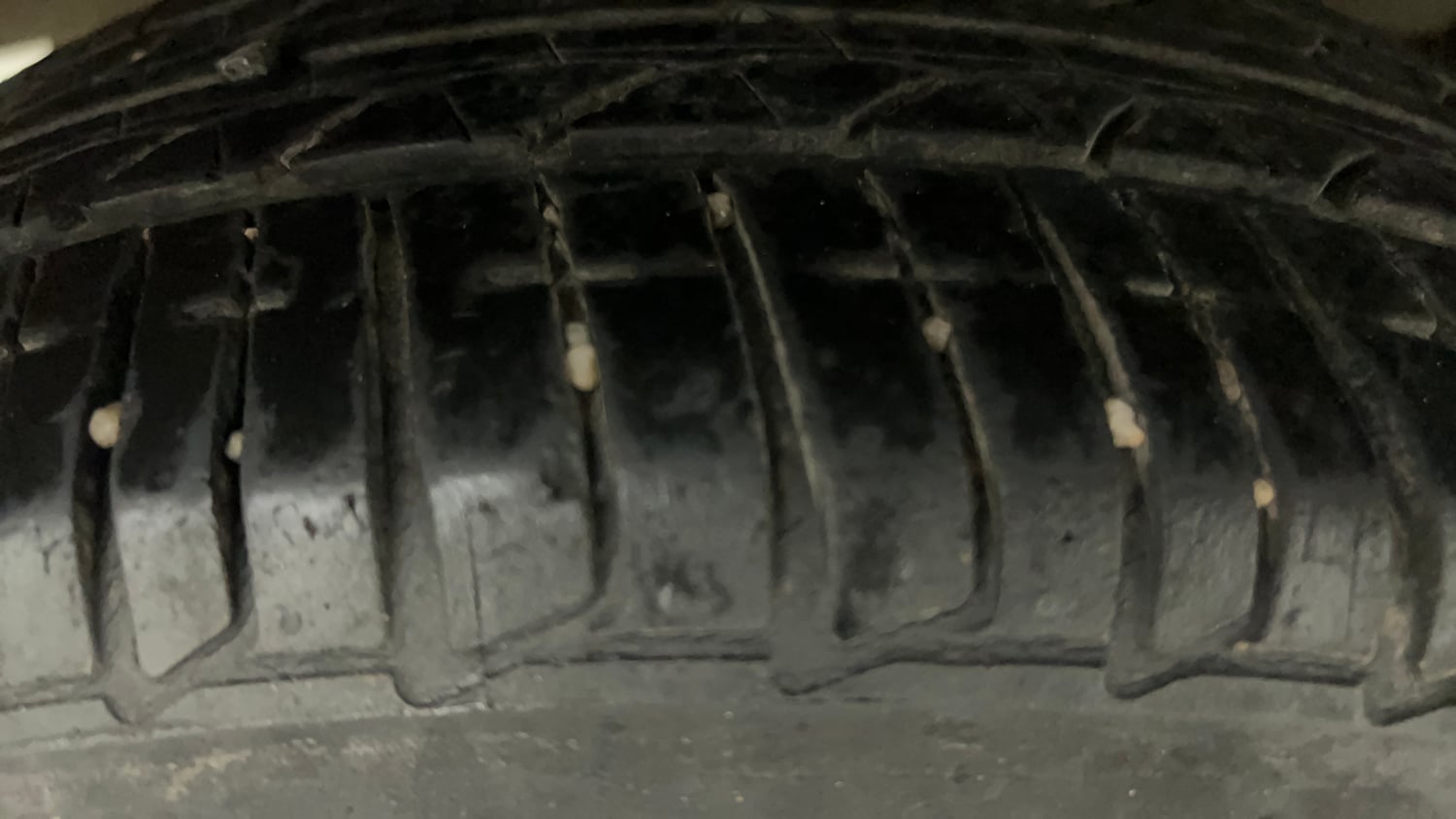 Used 2020 Tata Tiago XZ Plus Petrol Manual tyres RIGHT REAR TYRE TREAD VIEW