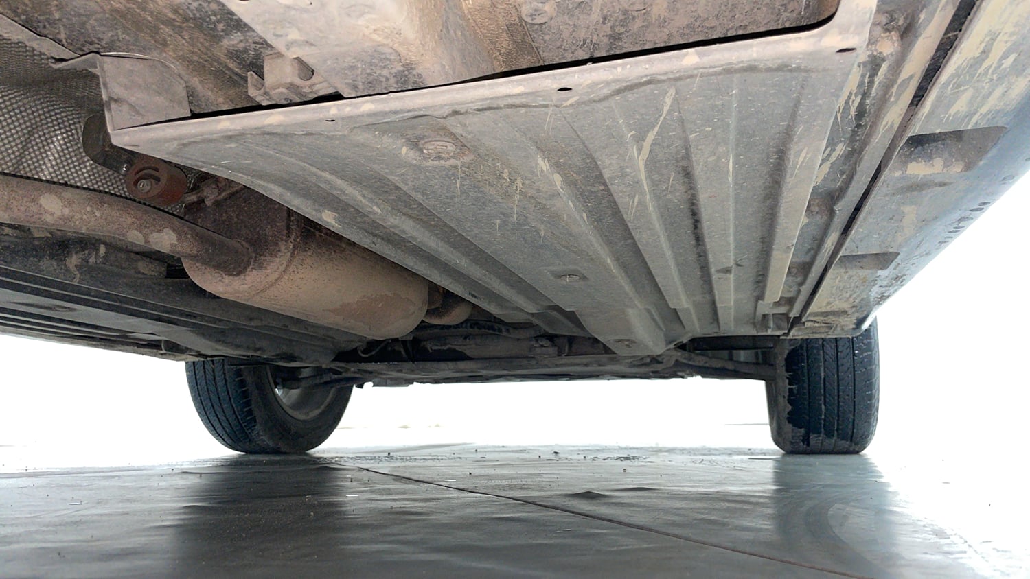 Used 2023 Maruti Suzuki Grand Vitara Zeta Plus Intelligent Hybrid eCVT Hybrid Automatic extra REAR RIGHT UNDERBODY VIEW