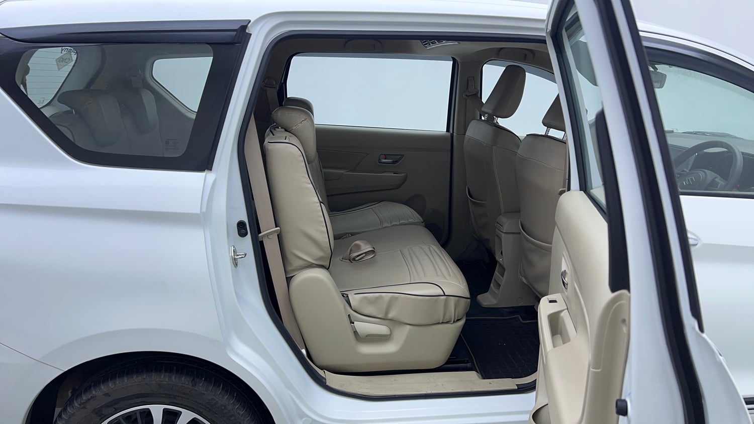Used 2023 Maruti Suzuki Ertiga ZXi (O) CNG Cng Manual interior RIGHT SIDE REAR DOOR CABIN VIEW