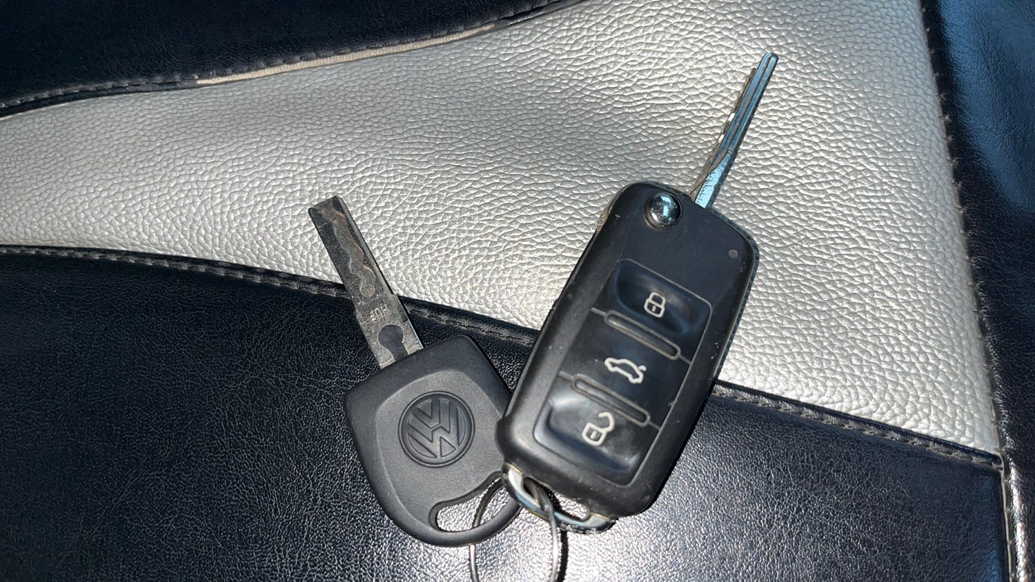 Used 2020 Volkswagen Polo Comfortline Plus 1.0L MPI Petrol Manual extra CAR KEY VIEW
