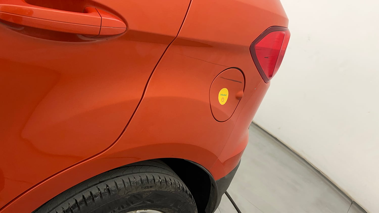 Used 2016 Ford EcoSport Titanium 1.5L Ti-VCT AT Petrol Automatic dents MINOR SCRATCH