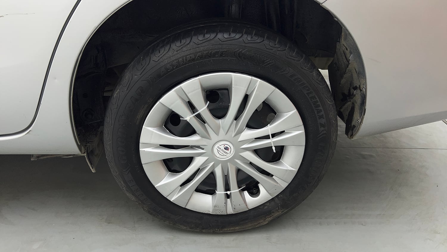 Used 2019 Toyota Yaris G CVT Petrol Automatic tyres LEFT REAR TYRE RIM VIEW