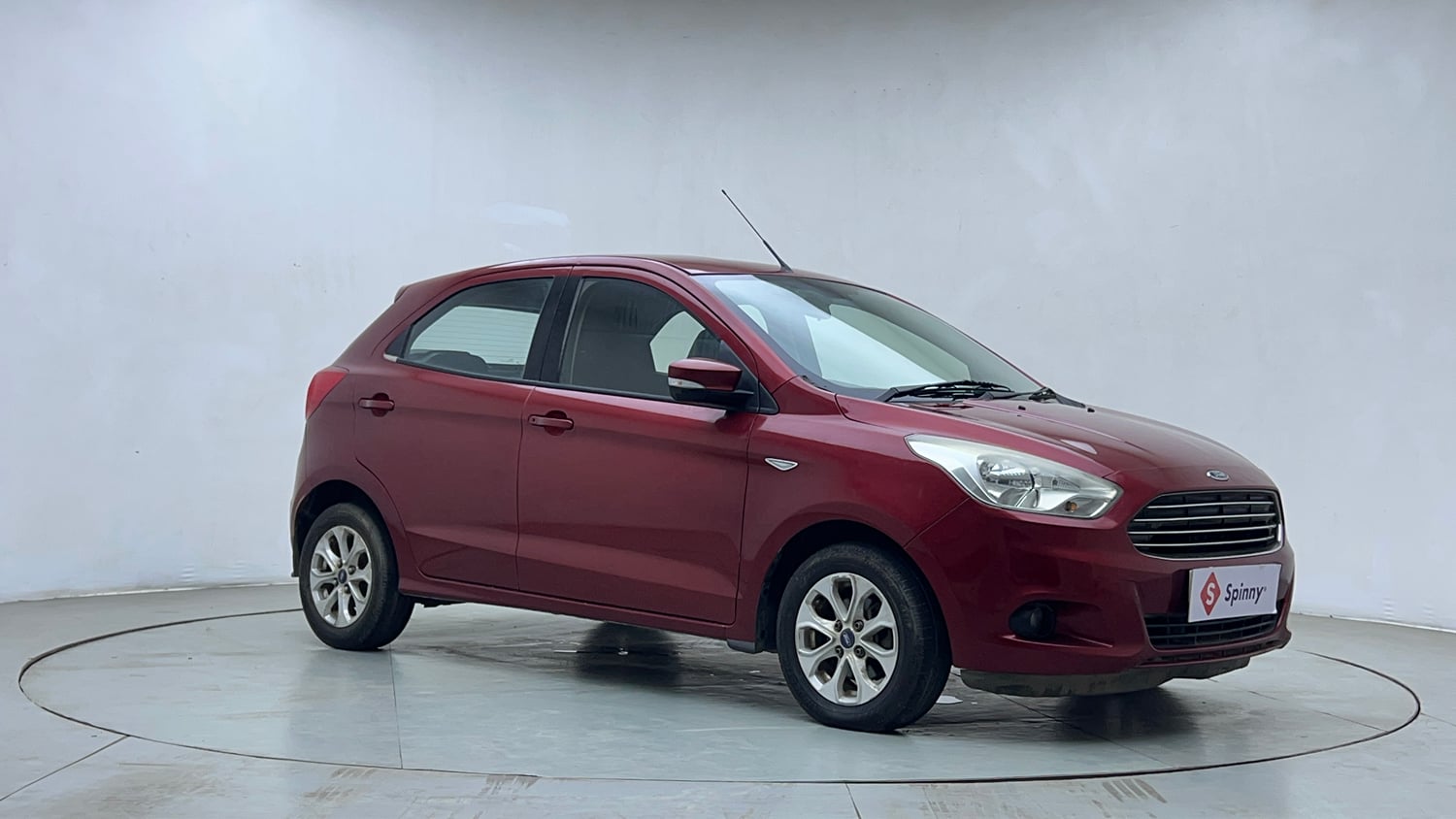 Used 2016 Ford Figo Titanium1.5 TDCi Diesel Manual exterior RIGHT FRONT CORNER VIEW