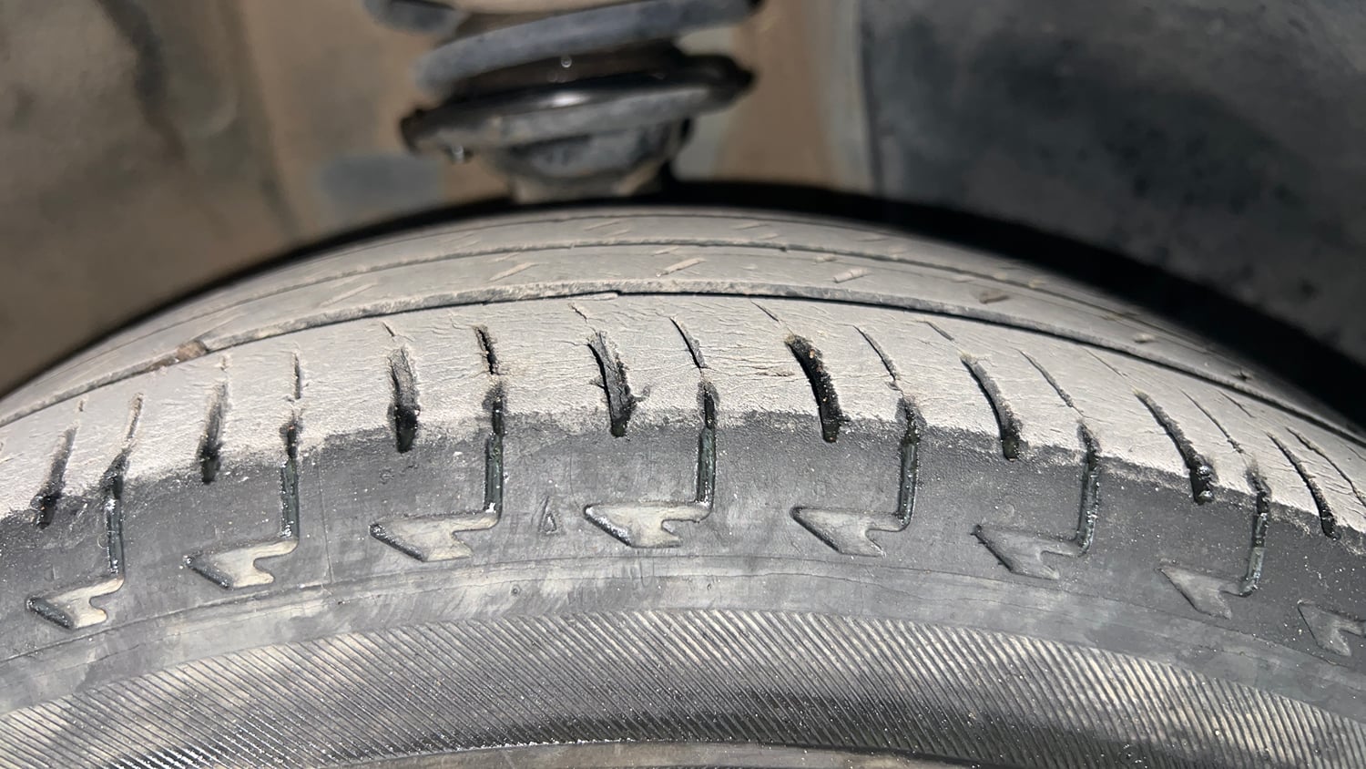 Used 2022 Maruti Suzuki Ignis Zeta 1.2 MT Petrol Manual tyres RIGHT FRONT TYRE TREAD VIEW