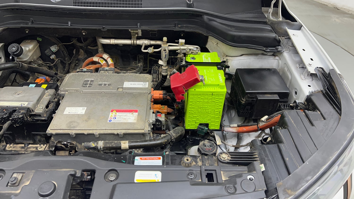 Used 2024 Mahindra XUV400 EL 39.4 KWH Dual Tone Electric Automatic engine ENGINE LEFT SIDE VIEW