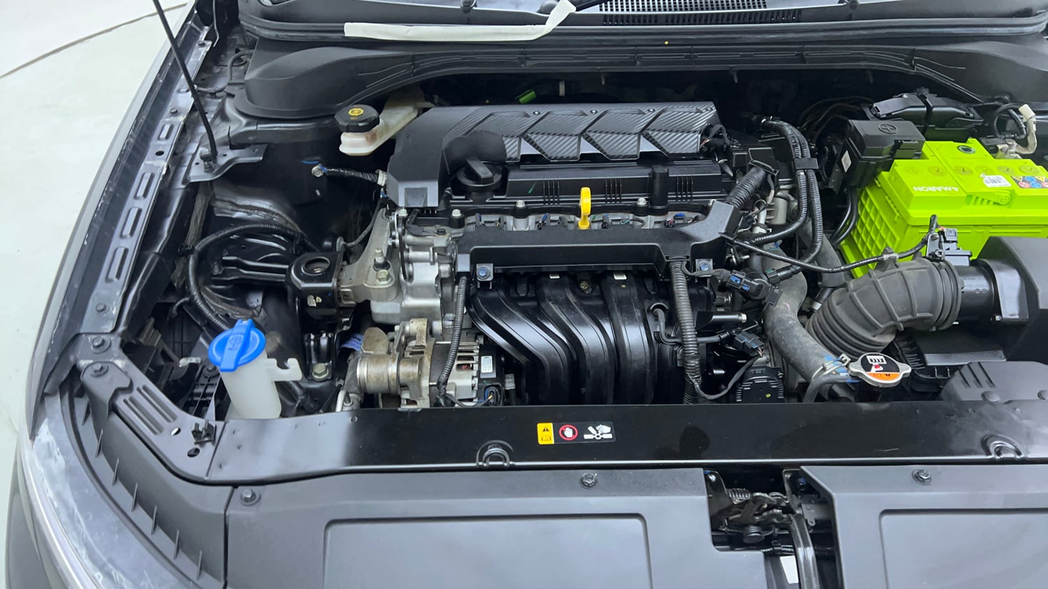Used 2023 Hyundai Verna SX (O)1.5 MPi Petrol Manual engine ENGINE RIGHT SIDE VIEW