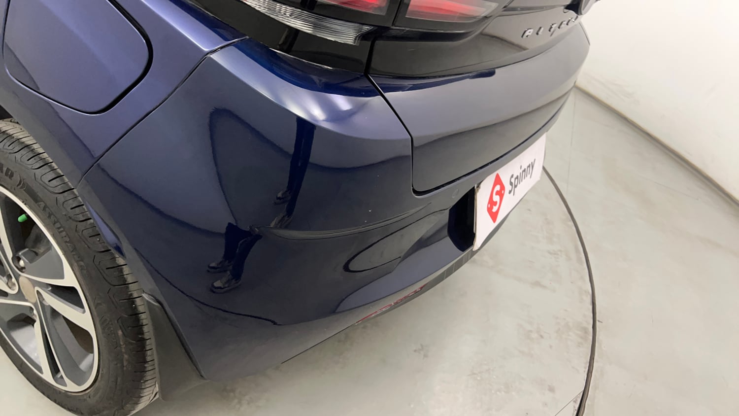 Used 2022 Tata Altroz XZA Petrol Petrol Automatic dents MINOR SCRATCH