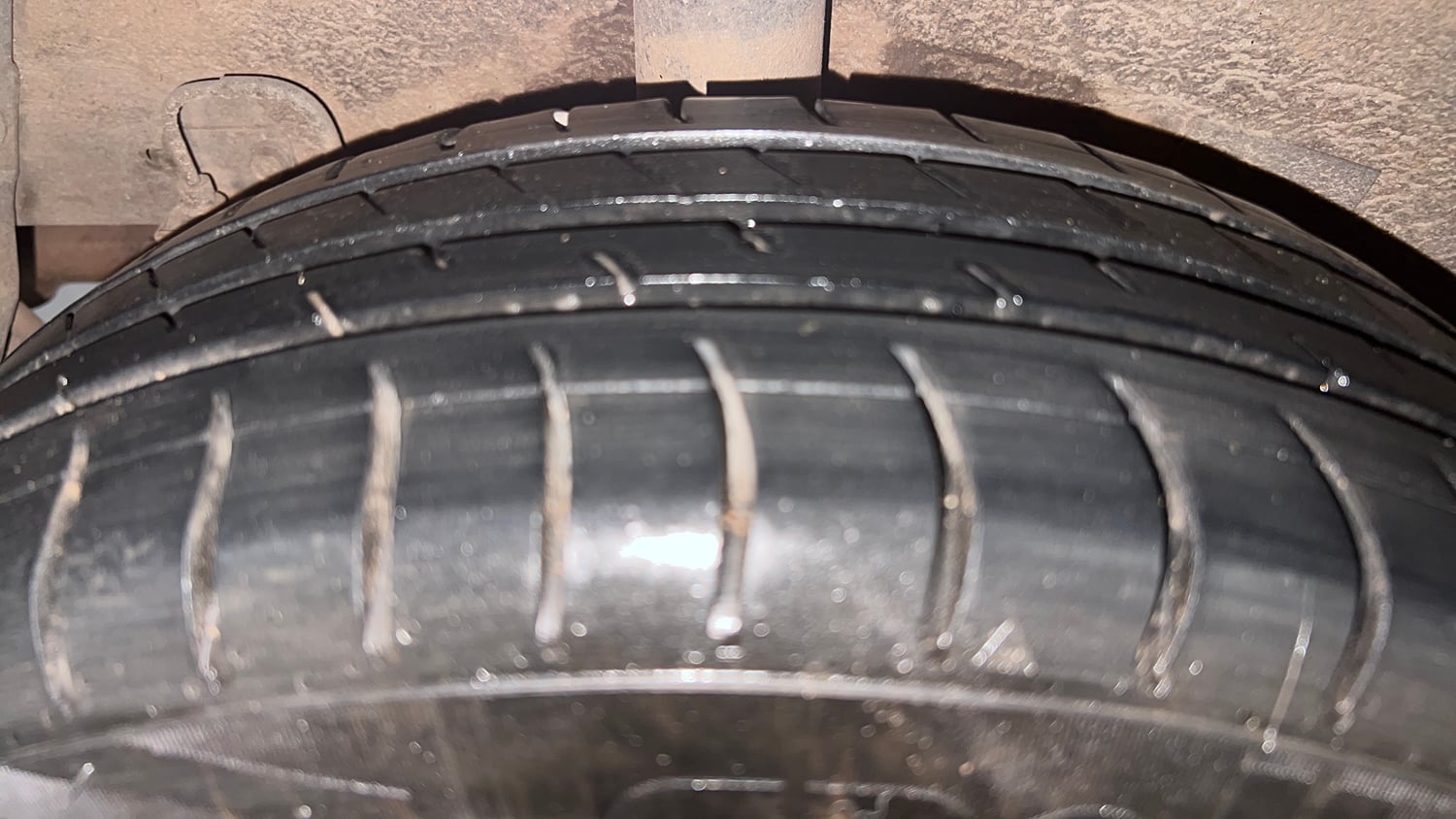 Used 2016 Hyundai Grand i10 Sportz 1.2 Kappa VTVT Petrol Manual tyres RIGHT REAR TYRE TREAD VIEW