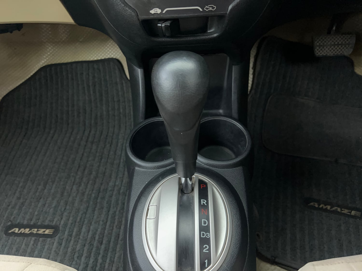 Used 2014 Honda Amaze 1.2 VX AT i-VTEC Petrol Automatic interior GEAR  KNOB VIEW