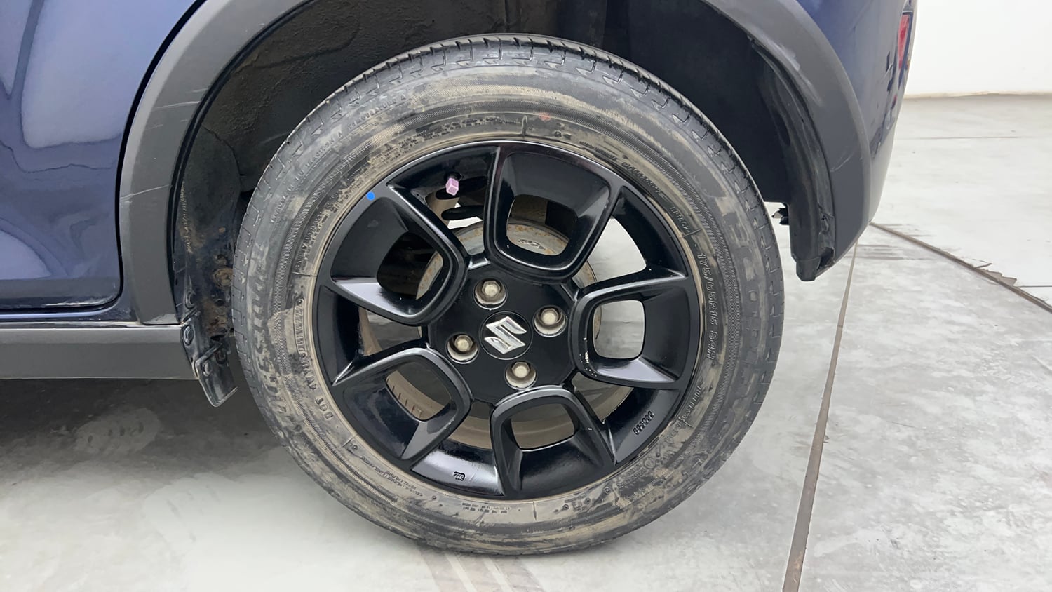 Used 2022 Maruti Suzuki Ignis Zeta 1.2 MT Petrol Manual tyres LEFT REAR TYRE RIM VIEW