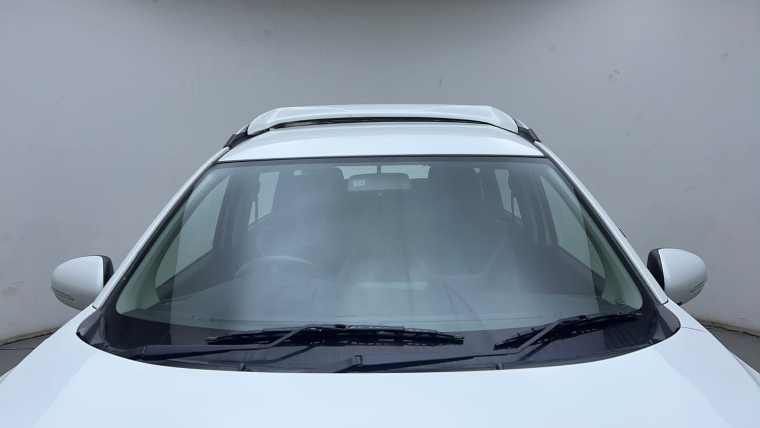 Used 2024 Maruti Suzuki XL6 Zeta MT Petrol Petrol Manual exterior FRONT WINDSHIELD VIEW
