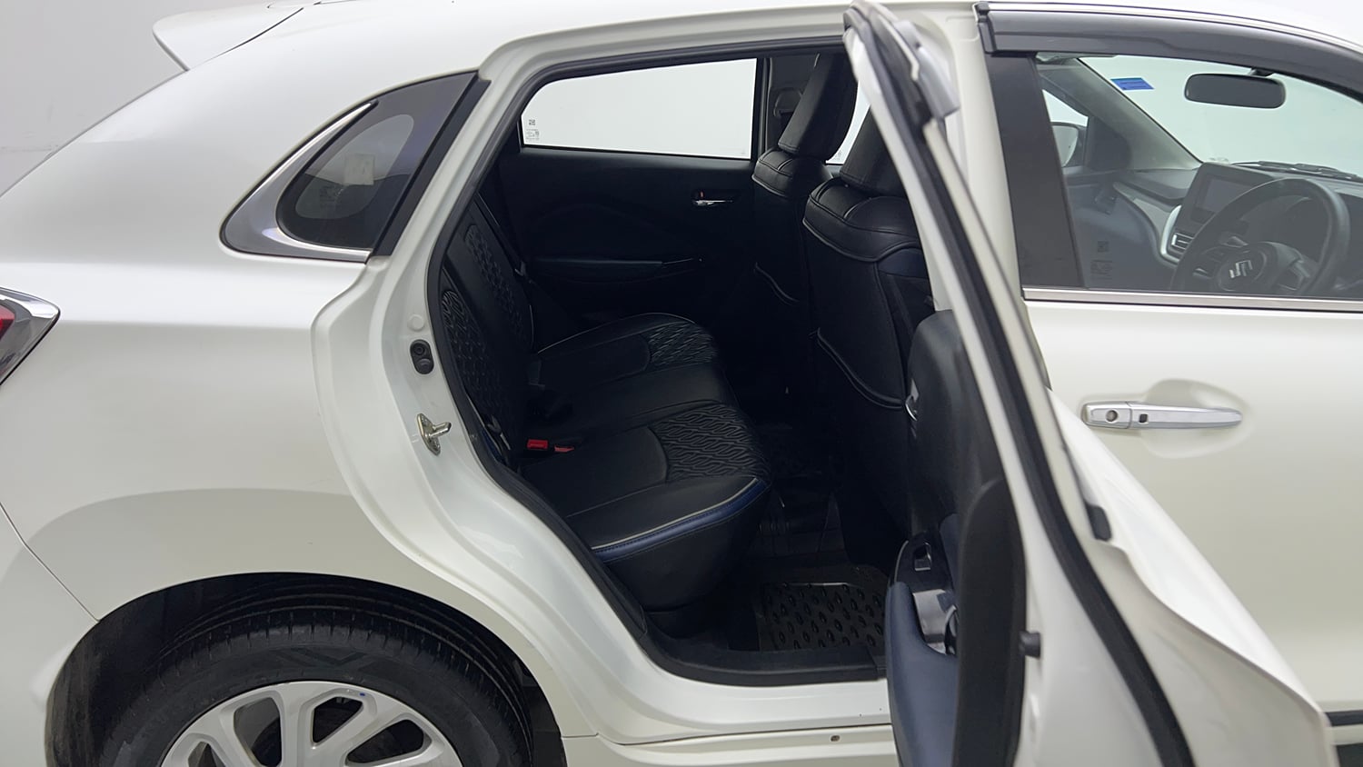 Used 2022 Maruti Suzuki Baleno Zeta MT Petrol Manual interior RIGHT SIDE REAR DOOR CABIN VIEW