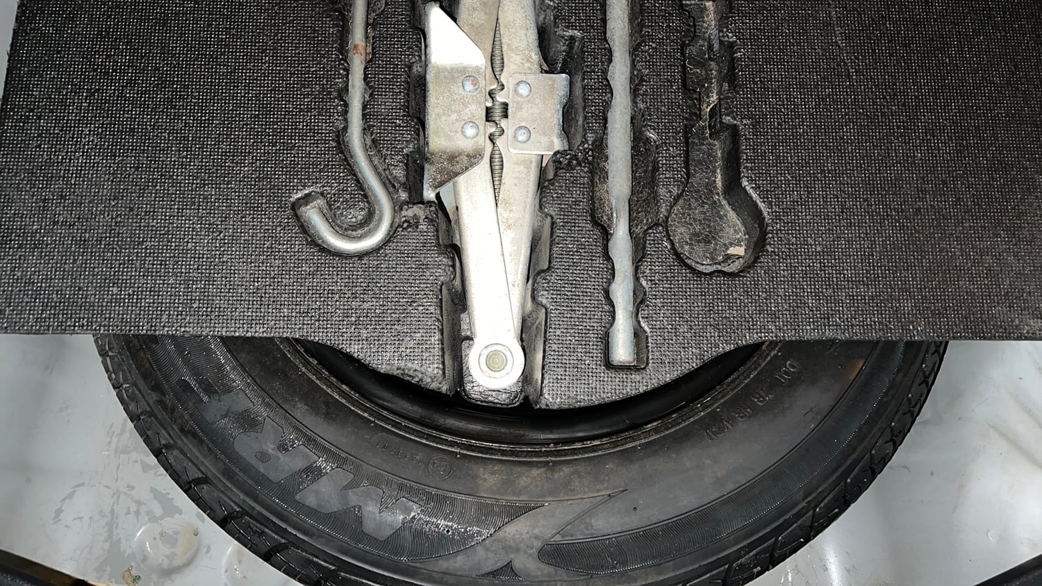 Used 2016 Honda Jazz SV Petrol Petrol Manual tyres SPARE TYRE VIEW