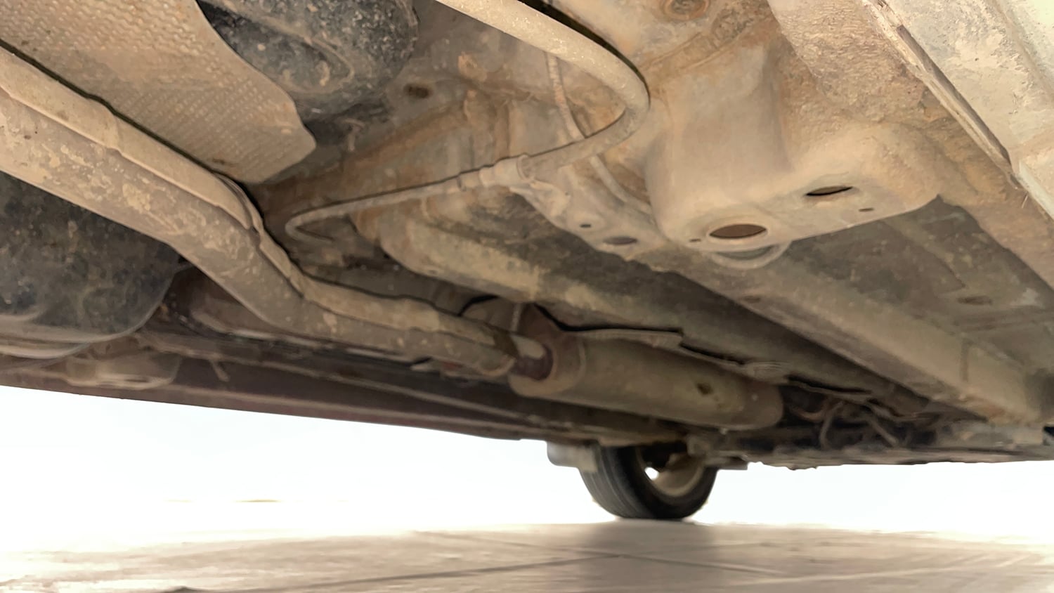 Used 2021 Mahindra XUV 300 W8 1.2 Petrol Petrol Manual extra REAR RIGHT UNDERBODY VIEW