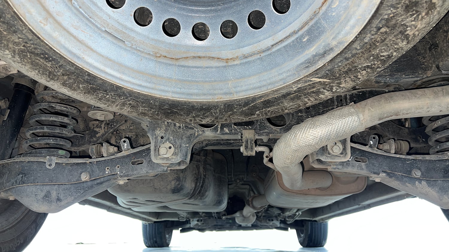 Used 2024 Mahindra XUV700 AX 5 Diesel AT 7 STR Diesel Automatic extra REAR UNDERBODY VIEW (TAKEN FROM REAR)