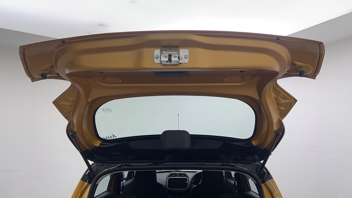 Used 2022 Renault Kwid CLIMBER AMT Petrol Automatic interior DICKY DOOR OPEN VIEW