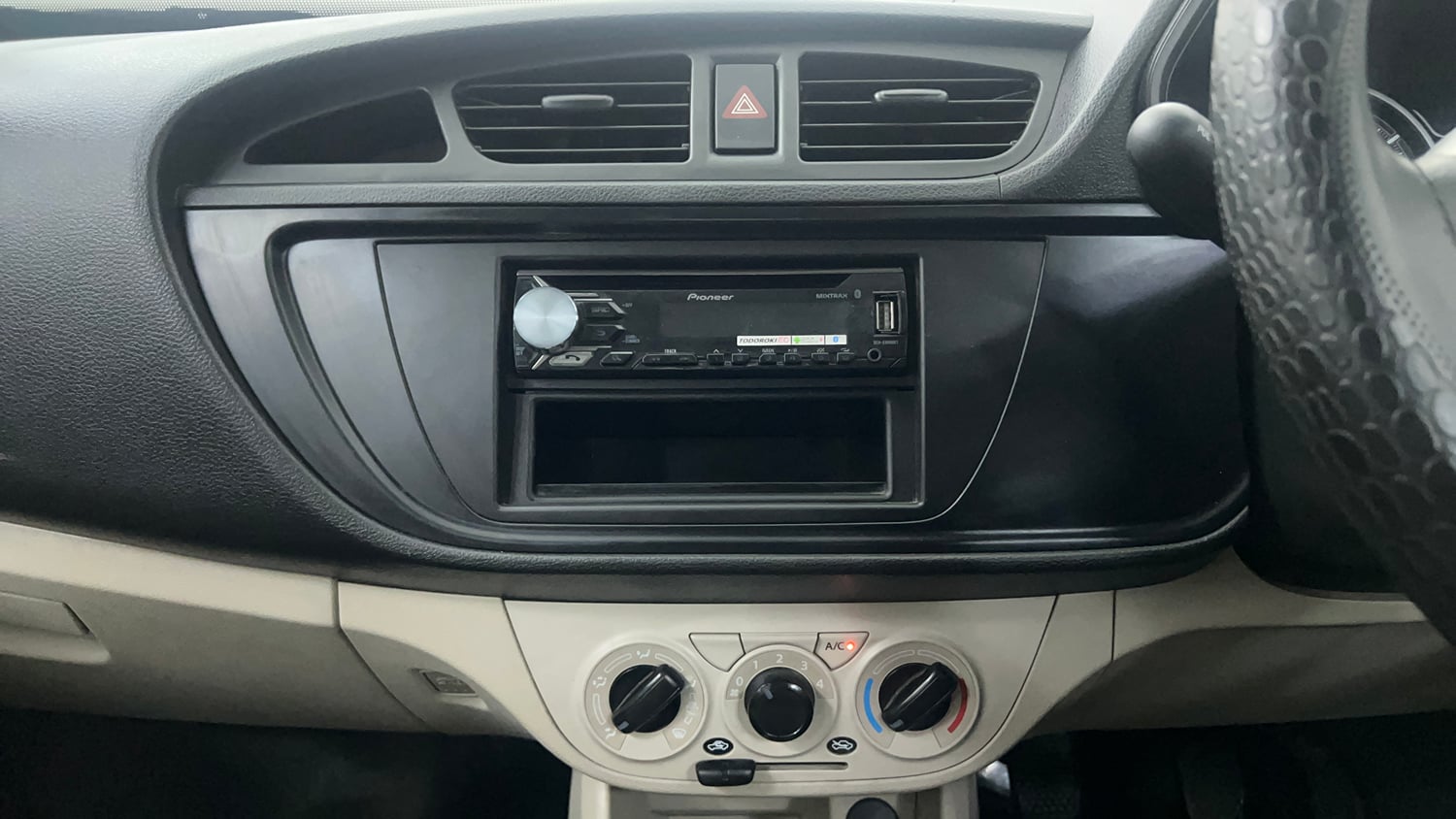 Used 2019 Maruti Suzuki Alto 800 LXi CNG Cng Manual interior MUSIC SYSTEM & AC CONTROL VIEW