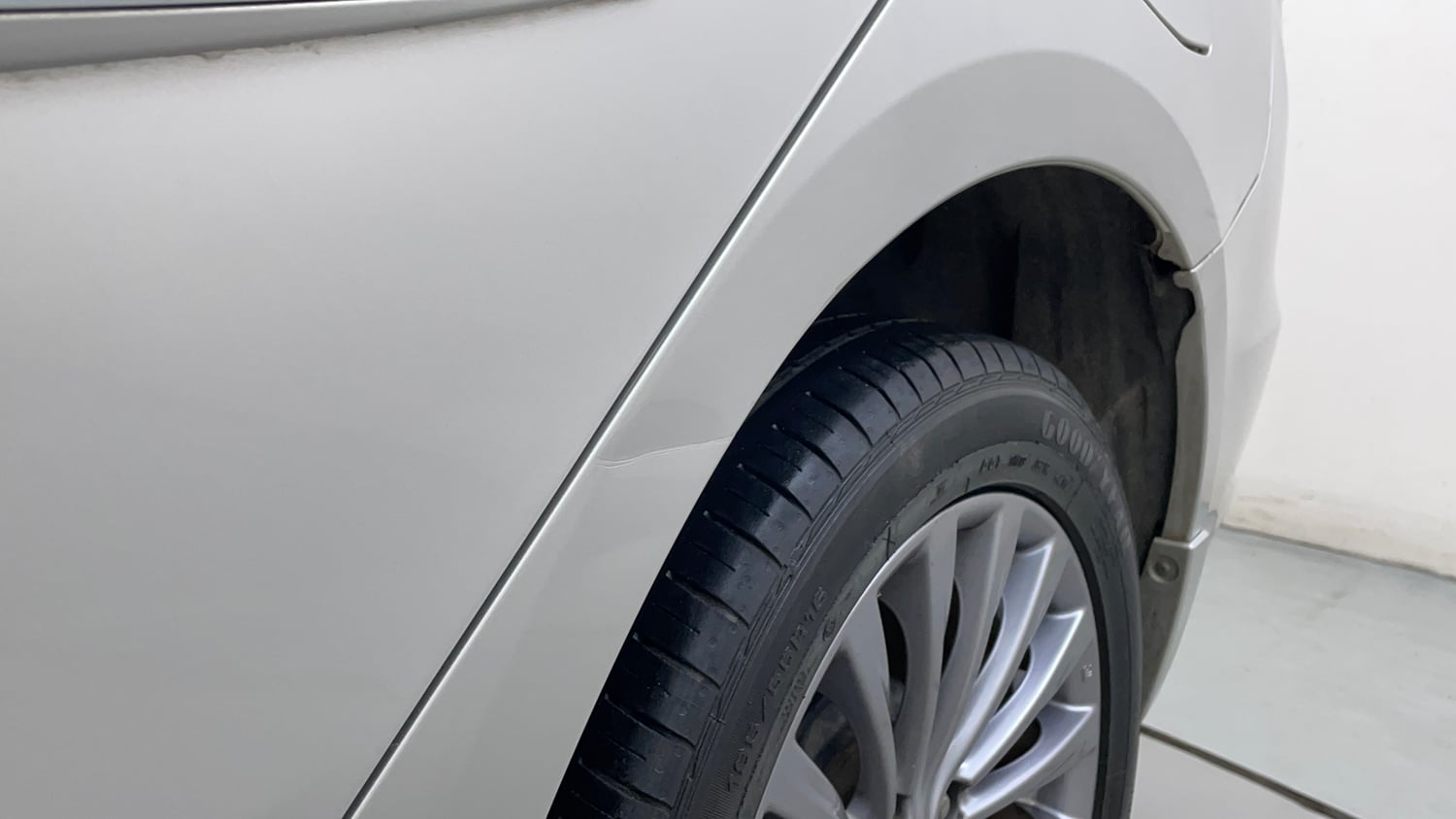 Used 2017 Maruti Suzuki Ciaz ZXi  AT Petrol Automatic dents MINOR DENT