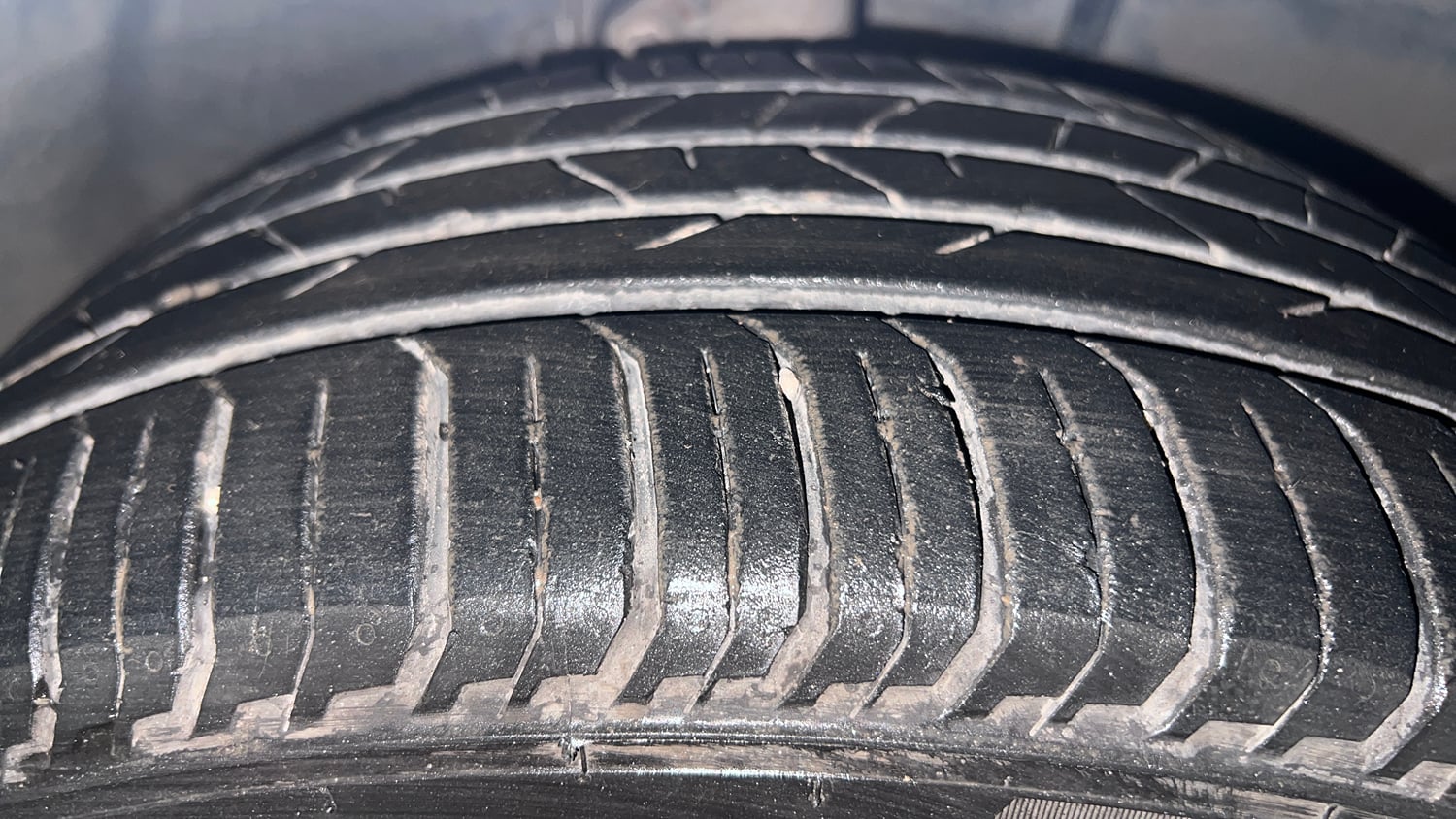 Used 2018 Toyota Corolla Altis VL CVT Petrol Petrol Automatic tyres RIGHT FRONT TYRE TREAD VIEW