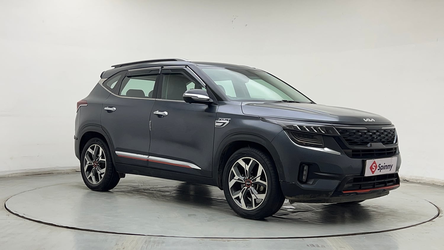 Used 2023 Kia Seltos X Line 1.4 DCT Petrol Automatic exterior RIGHT FRONT CORNER VIEW