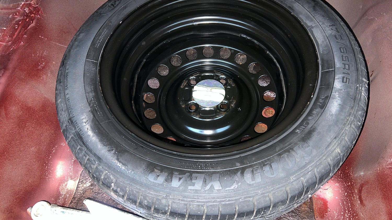 Used 2016 Honda City V Petrol Manual tyres SPARE TYRE VIEW