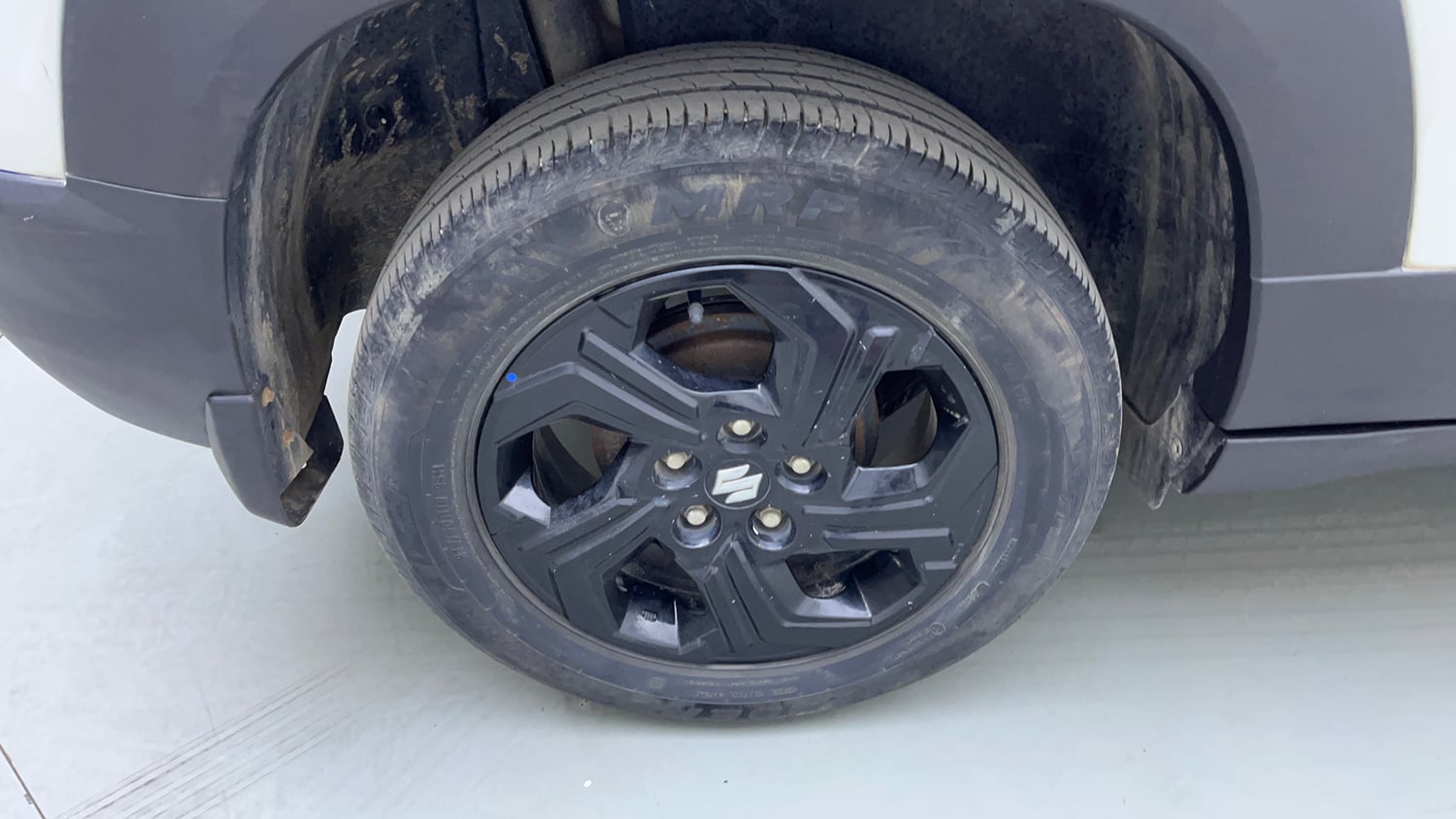 Used 2023 Maruti Suzuki Brezza ZXi Petrol Manual tyres RIGHT REAR TYRE RIM VIEW