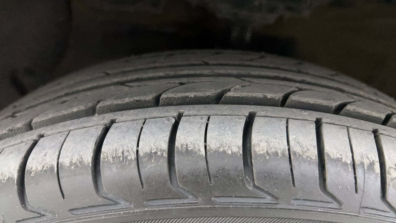 Used 2016 Hyundai Grand i10 Sportz 1.2 Kappa VTVT Petrol Manual tyres LEFT FRONT TYRE TREAD VIEW