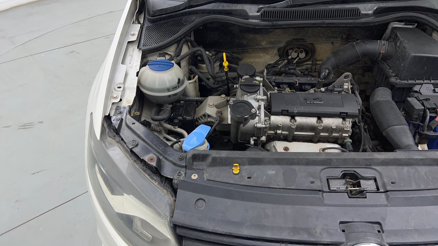 Used 2014 Volkswagen Polo Comfortline 1.2L (P) Petrol Manual engine ENGINE RIGHT SIDE VIEW