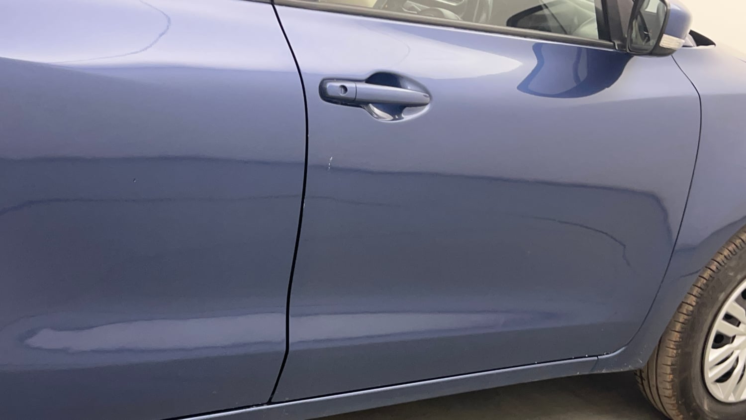 Used 2018 Maruti Suzuki Dzire VXi Petrol Manual dents MINOR SCRATCH