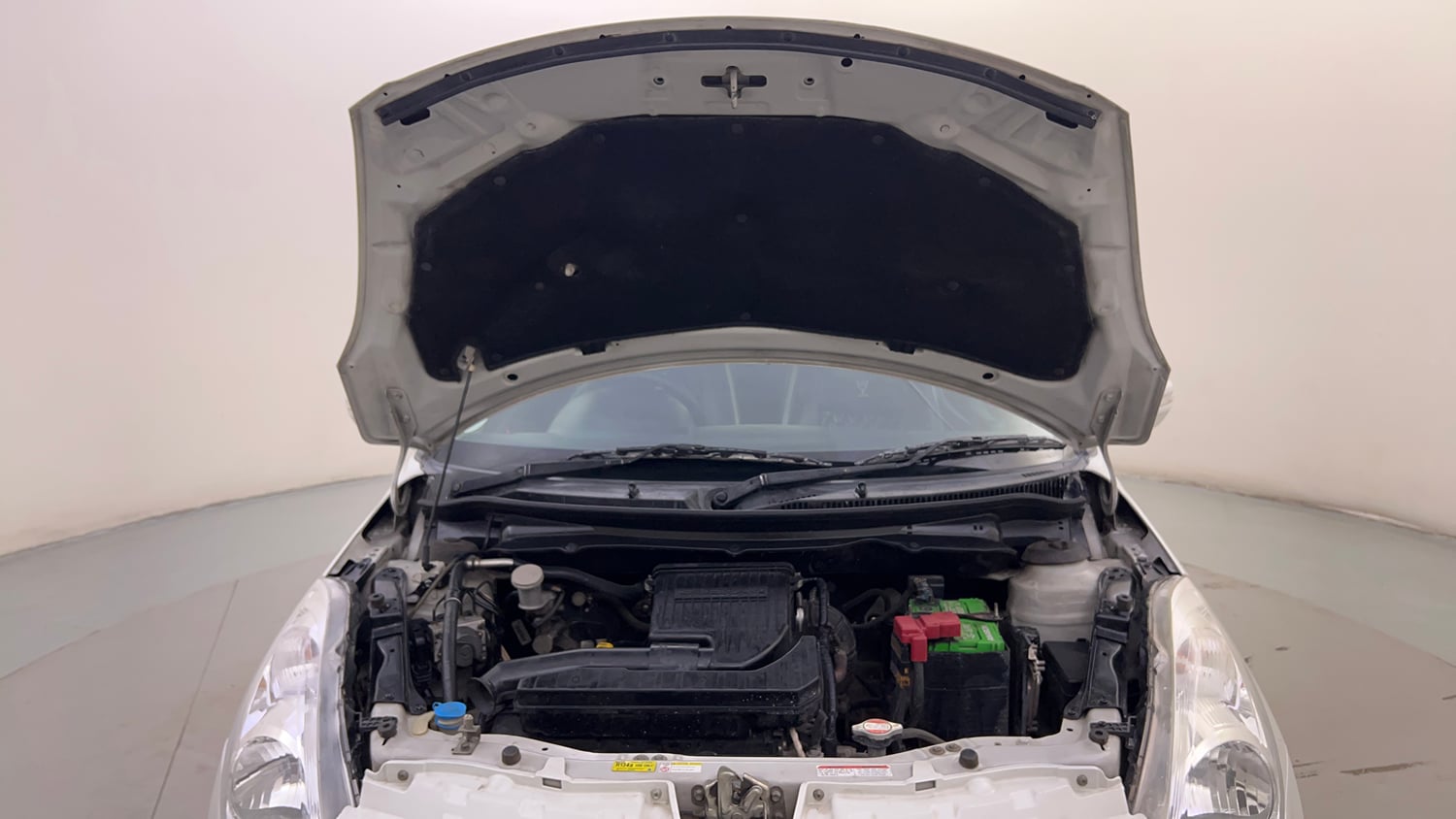 Used 2016 Maruti Suzuki Swift ZXi Petrol Manual engine ENGINE & BONNET OPEN FRONT VIEW