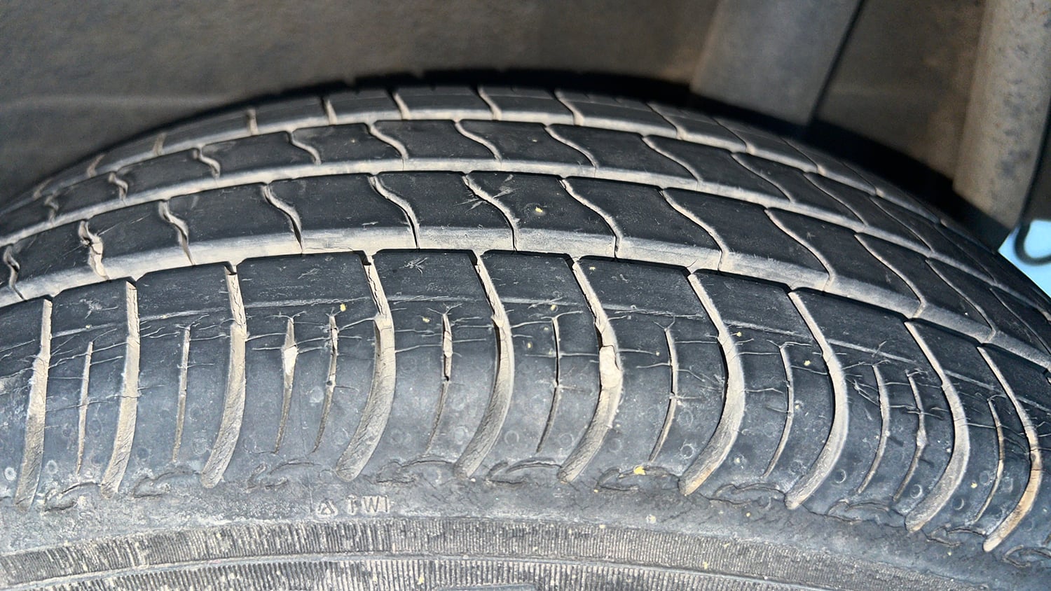 Used 2021 Maruti Suzuki S-Presso VXi AMT Petrol Automatic tyres LEFT REAR TYRE TREAD VIEW