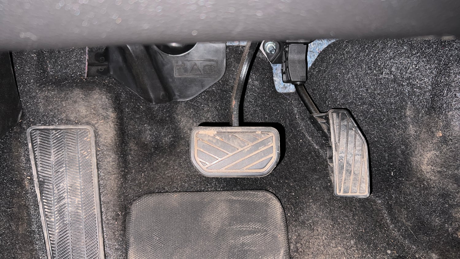 Used 2024 Maruti Suzuki Fronx Alpha 1.0L Turbo 6 AT Petrol Automatic interior PEDALS VIEW