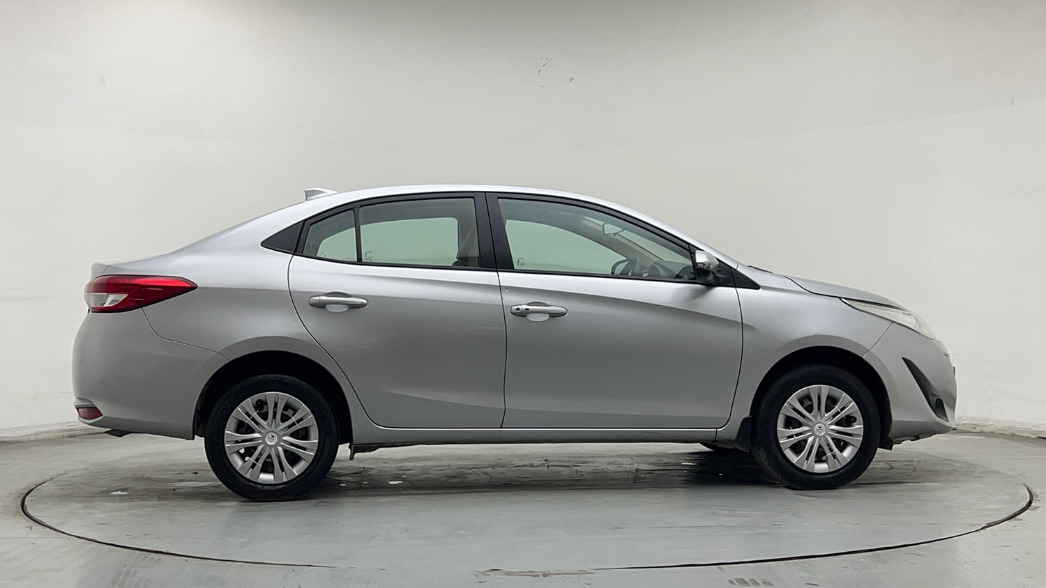 Used 2019 Toyota Yaris G CVT Petrol Automatic exterior RIGHT SIDE VIEW