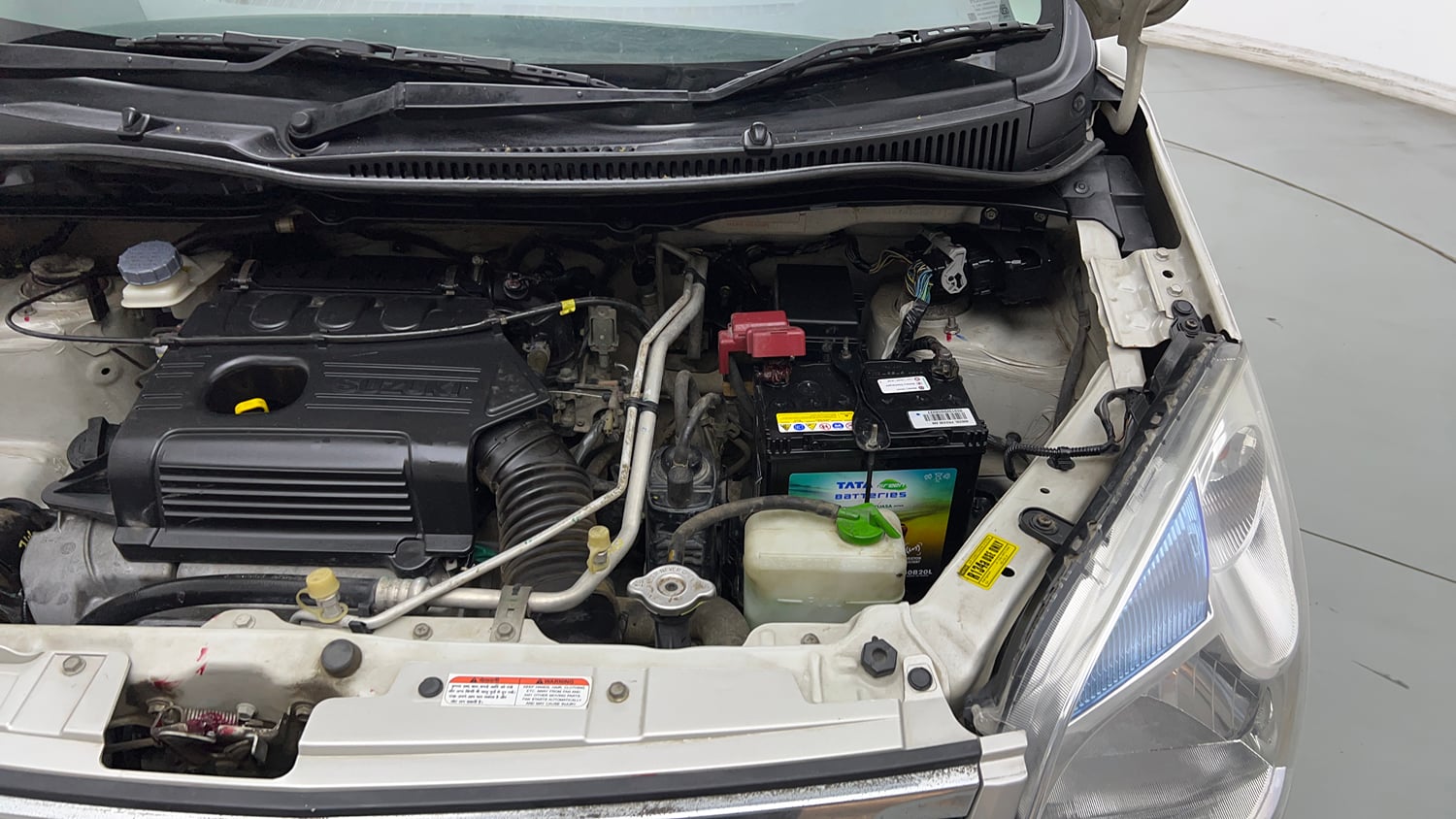 Used 2014 Maruti Suzuki Wagon R VXI Petrol Manual engine ENGINE LEFT SIDE VIEW